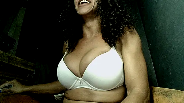 paolla23cm brasil online show from 14, 5, 2026