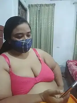 momo loves online show from 22, 4, 2026