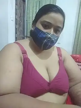 Snapshot of momo_loves chatting on 24, 6, 2026 momo loves online show from 24, 6, 2026