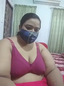 Snapshot of momo_loves chatting on 28, 6, 2026 momo loves online show from 28, 6, 2026