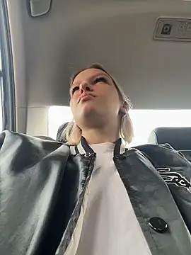 AshleyMur online show from 27, 4, 2026