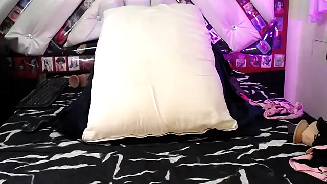 abril onnel online show from 13, 3, 2025