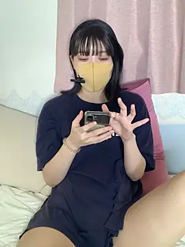 Snapshot of minami_room chatting on 20, 5, 2026 minami room online show from 20, 5, 2026