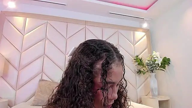 Snapshot of CamilaCastillo chatting on 11, 3, 2026 CamilaCastillo online show from 11, 3, 2026