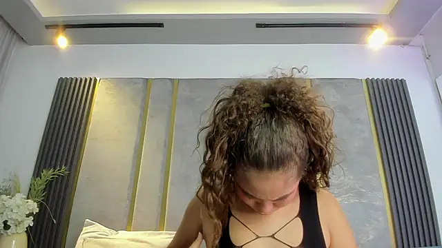 CamilaCastillo online show from 27, 3, 2026