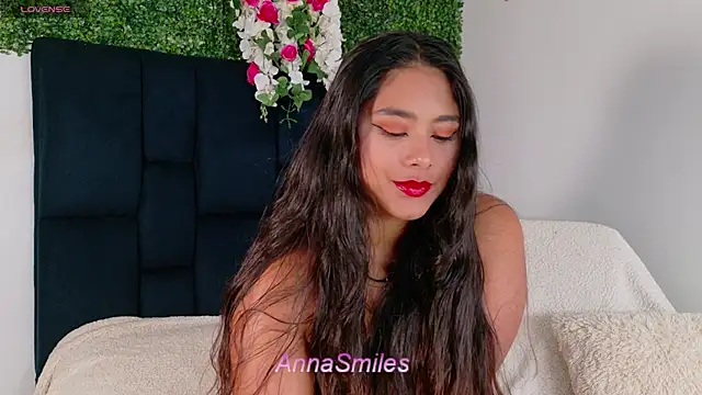 AnnaSmiles online show from 30, 6, 2026