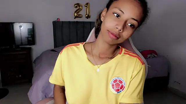 Snapshot of linda_brown_ chatting on 17, 6, 2026 linda brown online show from 17, 6, 2026