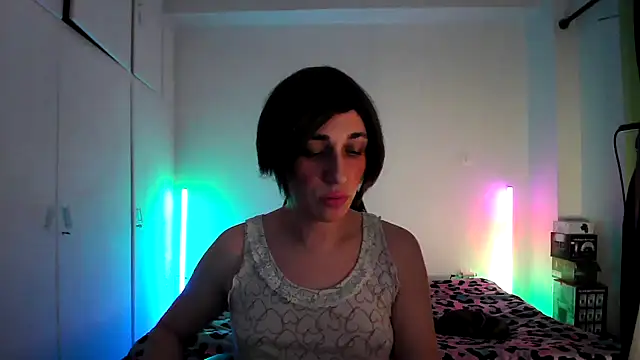 HoneyValentine online show from 13, 4, 2026