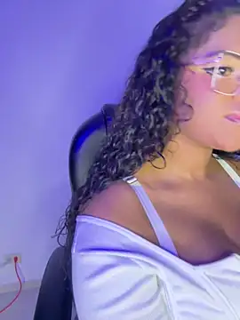 Snapshot of Antonella_03s chatting on 15, 6, 2026 Antonella 03s online show from 15, 6, 2026