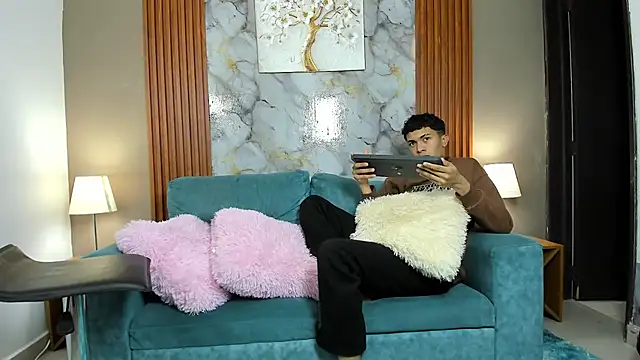 Snapshot of AVENGER_BOYS2026 chatting on 15, 2, 2026 AVENGER BOYS2026 online show from 15, 2, 2026