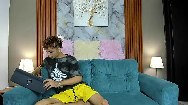 Snapshot of AVENGER_BOYS2026 chatting on 24, 2, 2026 AVENGER BOYS2026 online show from 24, 2, 2026