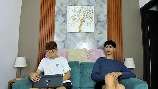 AVENGER BOYS2026 online show from 22, 4, 2026