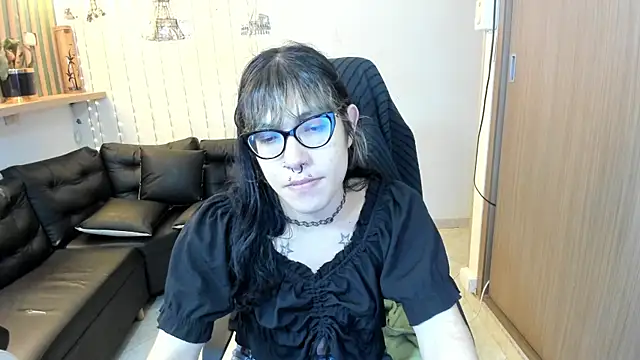 lilith ayanami online show from 22, 7, 2026