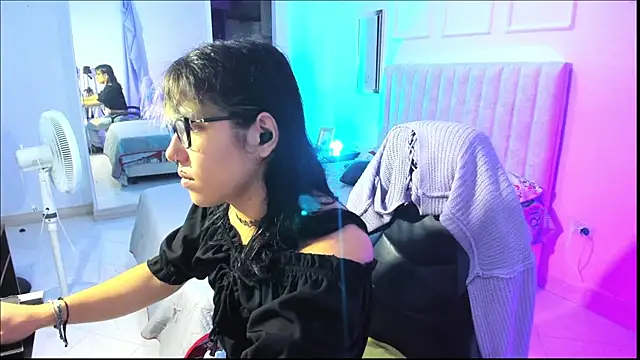 lilith ayanami online show from 3, 8, 2026