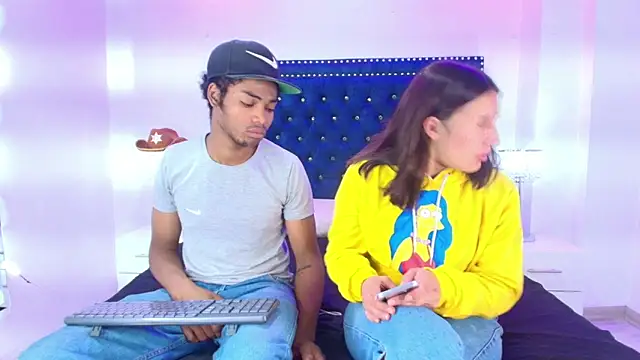 Cristal and luke online show from 22, 4, 2026