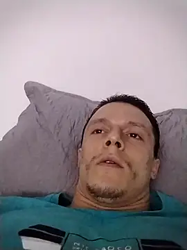 RAFAELQUINTEROSCAVALHEI online show from 18, 4, 2026