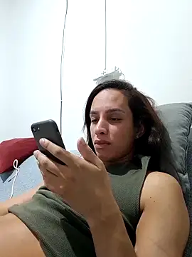 Snapshot of ofjuliaa chatting on 5, 5, 2026 ofjuliaa online show from 5, 5, 2026