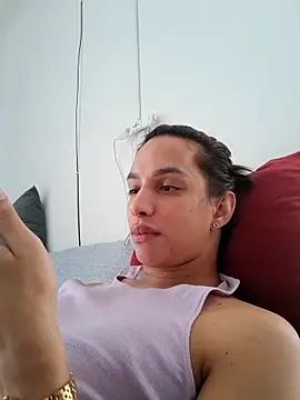 Snapshot of ofjuliaa chatting on 15, 5, 2026 ofjuliaa online show from 15, 5, 2026