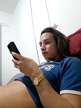 Snapshot of ofjuliaa chatting on 4, 6, 2026 ofjuliaa online show from 4, 6, 2026