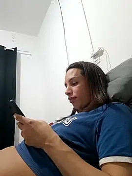 Snapshot of ofjuliaa chatting on 7, 6, 2026 ofjuliaa online show from 7, 6, 2026