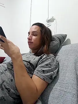 Snapshot of ofjuliaa chatting on 10, 6, 2026 ofjuliaa online show from 10, 6, 2026