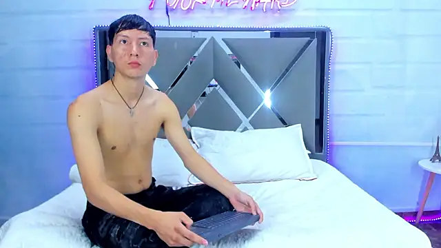 BunnyLove  online show from 13, 3, 2026