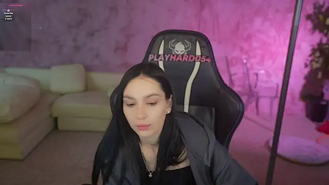 Mila Rose054 online show from 28, 4, 2026
