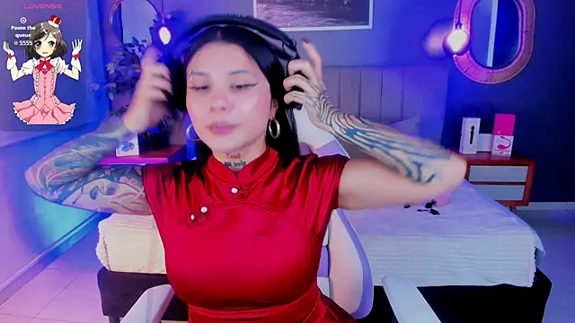 Nathalia stone  online show from 25, 6, 2026