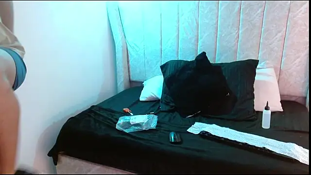 Angel adrien online show from 25, 4, 2026