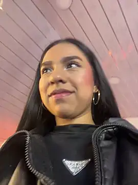 DulceRouss  online show from 23, 4, 2026