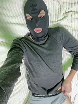 petiteyanel online show from 11, 3, 2026