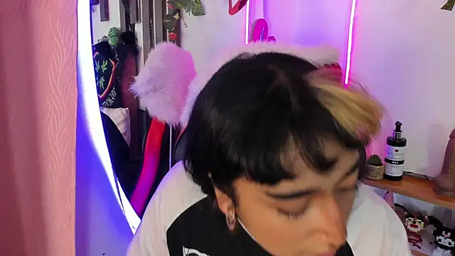 MeowMota  online show from 19, 5, 2026