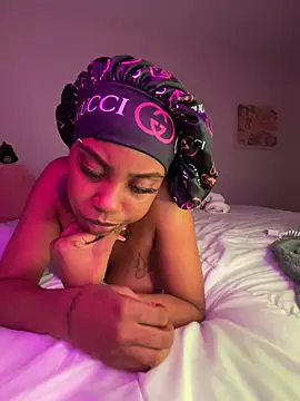 Snapshot of oshun6360 chatting on 4, 3, 2026 oshun6360 online show from 4, 3, 2026