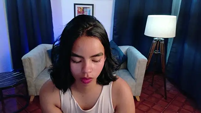 Snapshot of SofiaMante_ chatting on 6, 6, 2026 SofiaMante online show from 6, 6, 2026