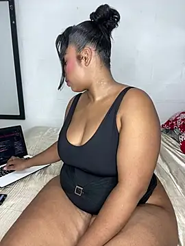 Snapshot of NataliaMillers chatting on 7, 2, 2026 NataliaMillers online show from 7, 2, 2026