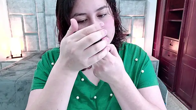 azul veraa online show from 2, 4, 2026