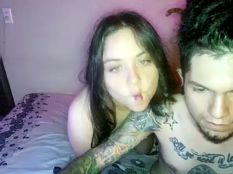 Snapshot of steffandjoshh420 chatting on 4, 2, 2026 steffandjoshh420 online show from 4, 2, 2026