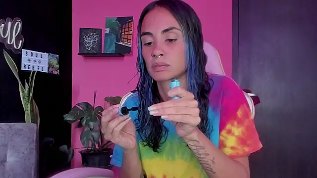 azula lillet online show from 21, 4, 2026