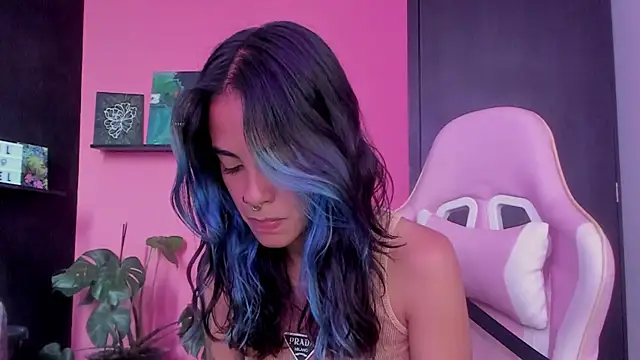 azula lillet online show from 22, 4, 2026