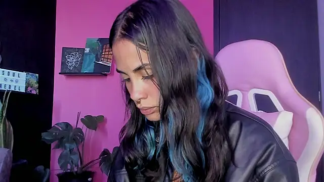 azula lillet online show from 25, 4, 2026