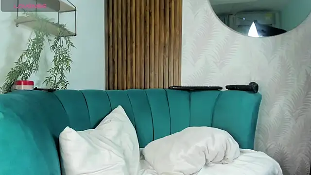 Nicki Ripperton online show from 15, 3, 2026