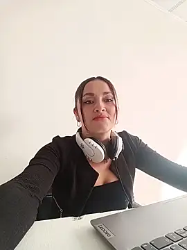 Alejandra N online show from 10, 6, 2026
