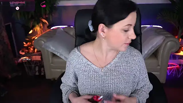 Dafni Monn online show from 27, 4, 2026