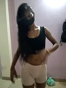 Snapshot of Kavya-Ranii chatting on 21, 7, 2026 Kavya-Ranii online show from 21, 7, 2026