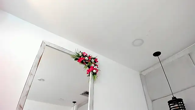 IvonneOwen online show from 5, 3, 2026