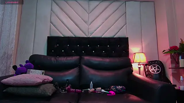 Scaarlett prince online show from 4, 3, 2026