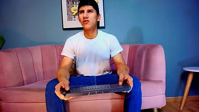 Snapshot of Atlas_desire chatting on 24, 2, 2026 Atlas desire online show from 24, 2, 2026