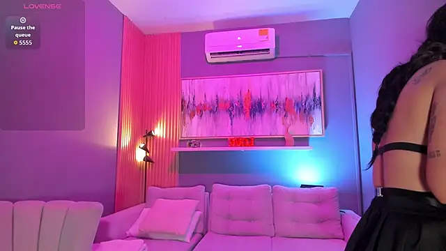 Snapshot of lilian_vergara chatting on 15, 1, 2026 lilian vergara online show from 15, 1, 2026