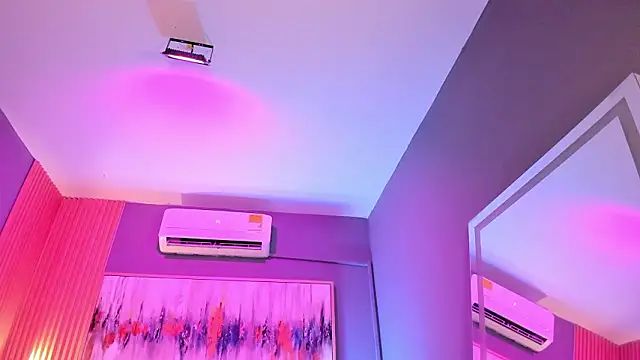 Snapshot of lilian_vergara chatting on 11, 2, 2026 lilian vergara online show from 11, 2, 2026