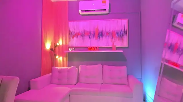 Snapshot of lilian_vergara chatting on 23, 2, 2026 lilian vergara online show from 23, 2, 2026